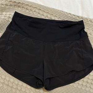 Lululemon Athletica Black Athletic Shorts High-Rise Performance 2.5 inseam Sz 6